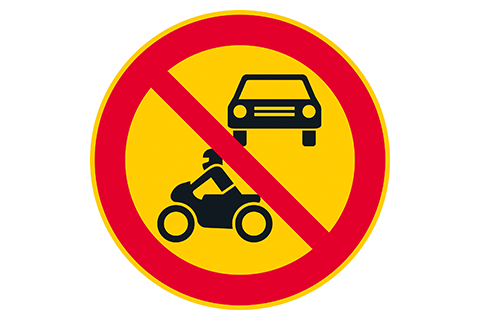 Moottorikäyttöisellä ajoneuvolla ajo kielletty liikennemerkki C2